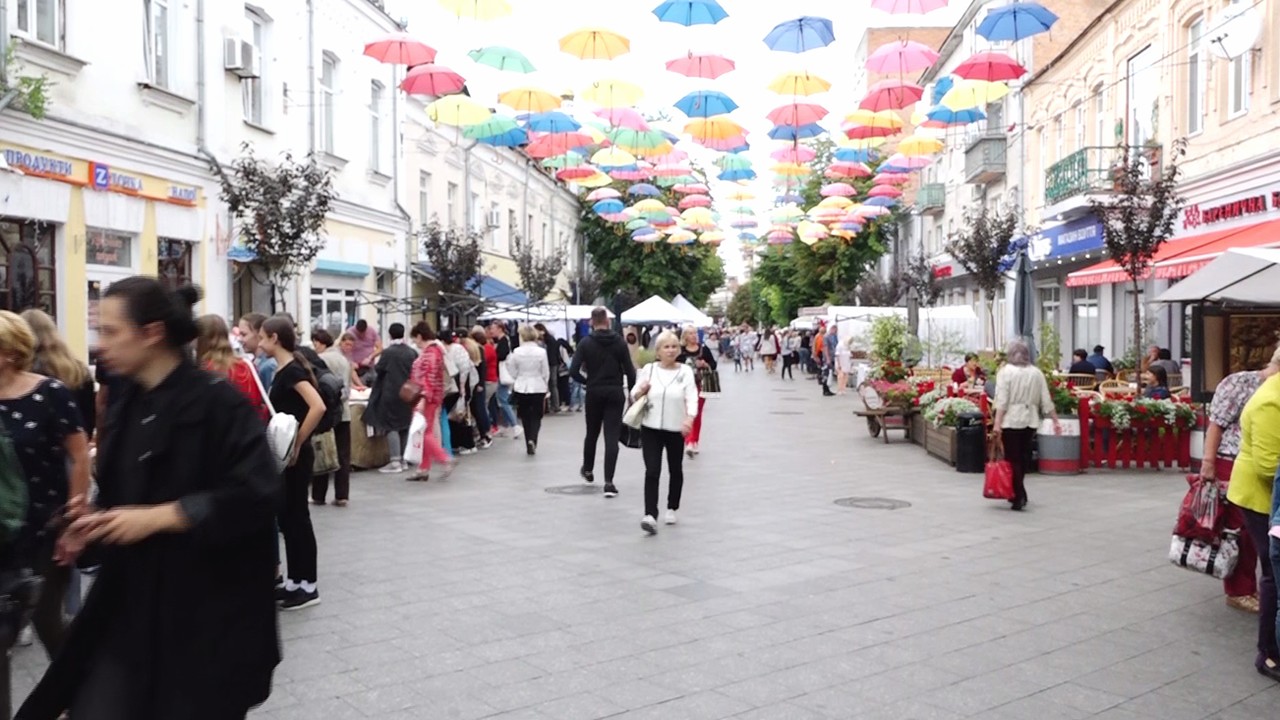 У Житомирі на Михайлівській відкрилося містечко фестивалю 