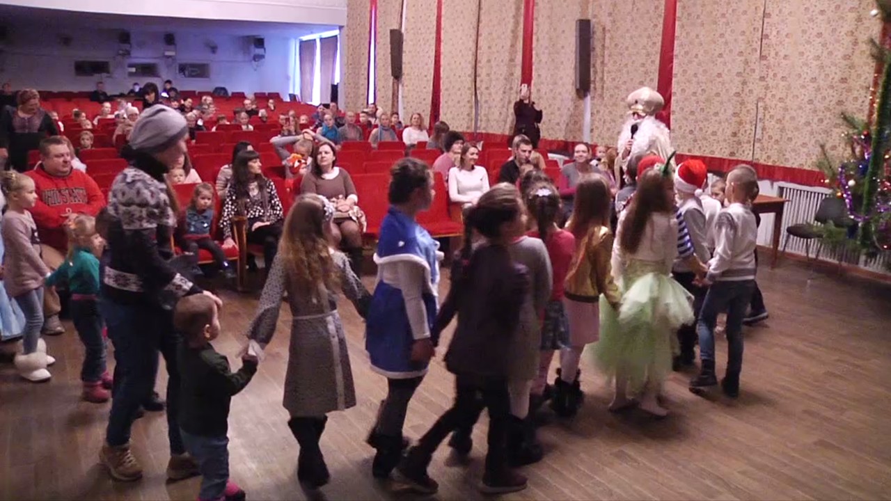 Відбувся прем’єрний показ новорічної вистави «Снігова королева»