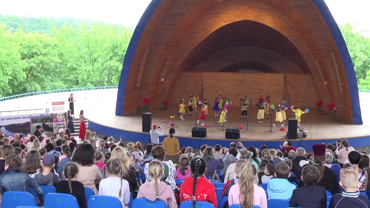 На літній естраді у Житомирі відбувся фестиваль «Мати. Родина. Україна»