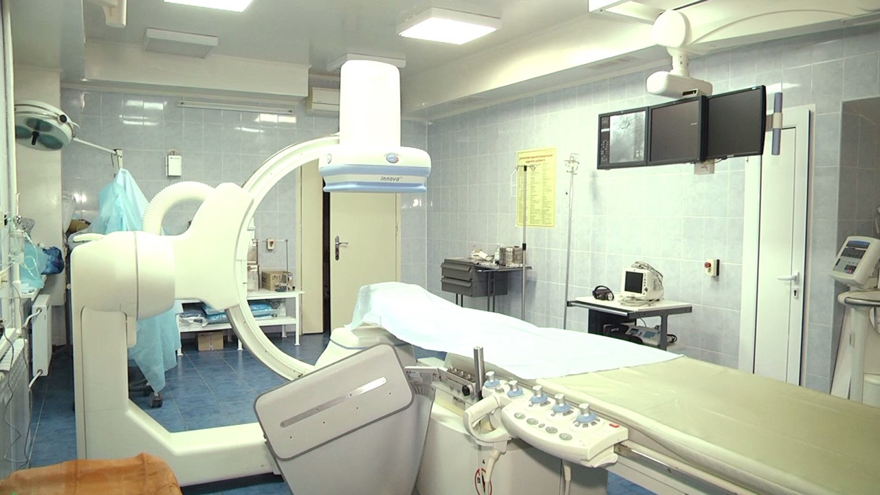 В Житомирській обласній лікарні встановлюють новий ангіограф